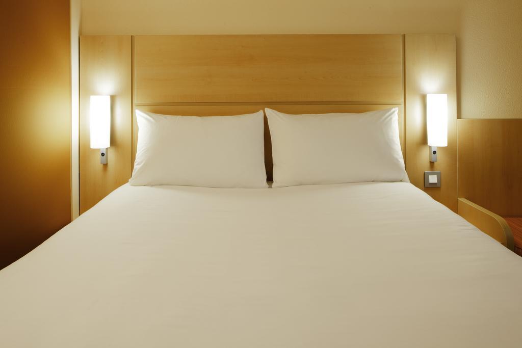 Ibis Chesterfield North - Barlborough Exteriör bild