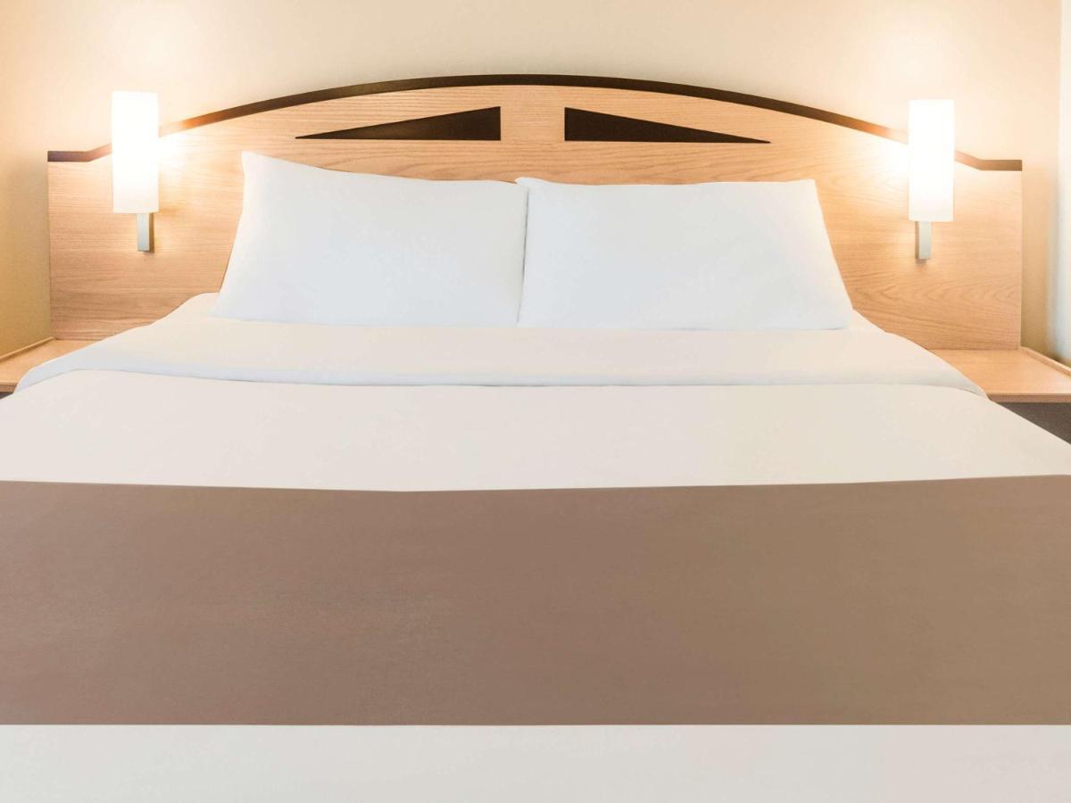 Ibis Chesterfield North - Barlborough Exteriör bild